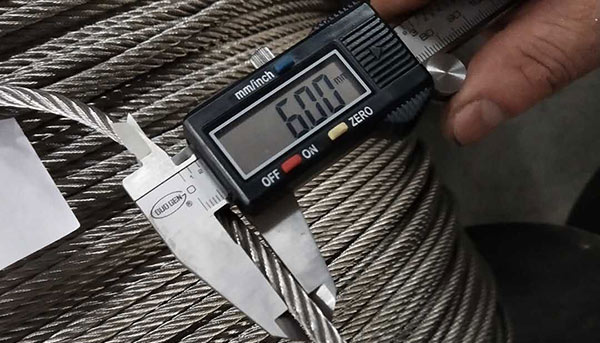鋼卷吊帶平時(shí)如何維護(hù)？How to maintain the steel coil sling?